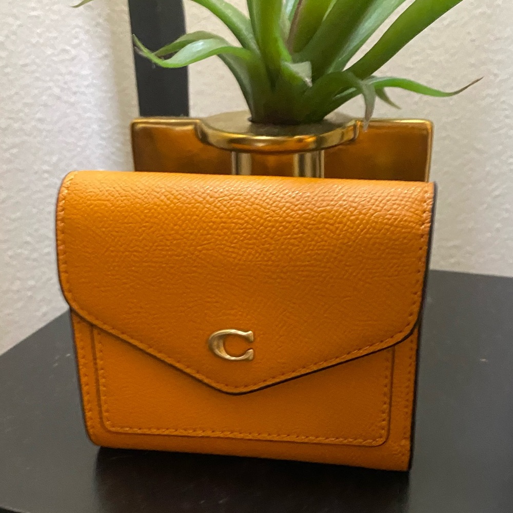 COPY - Brand new coach trifold wallet